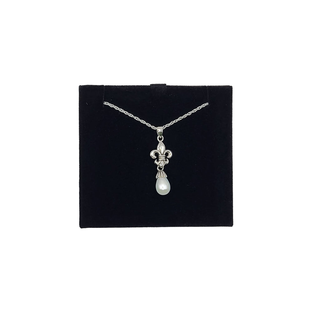 Fleur-de-Lis Pendant
