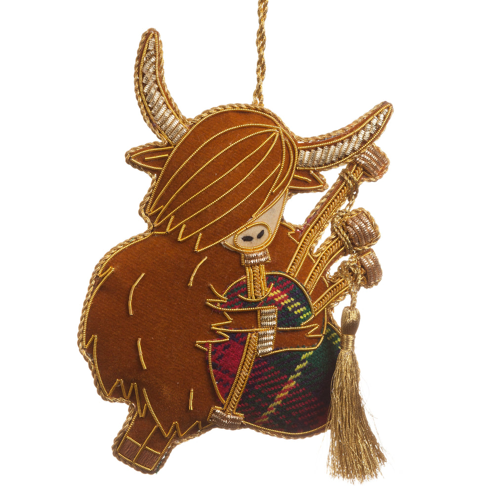 Piping Highland Cow Decoration